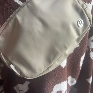 Lululemon 1L Tan belt bag